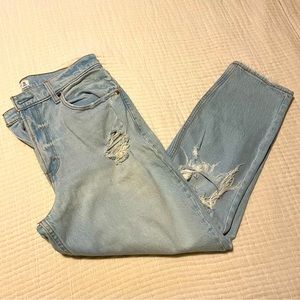 Abercrombie & Fitch High Rise Mom Jean